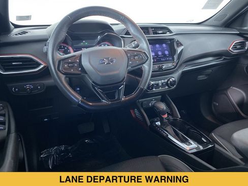 Certified 2022 Chevrolet TrailBlazer RS w/ Sun and Liftgate Package FWD image 2