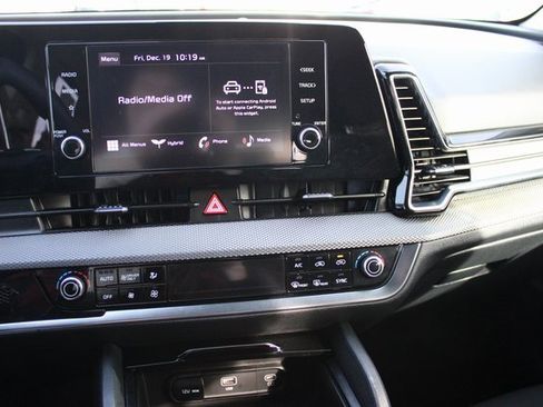 Certified 2024 Kia Sportage LX image 13