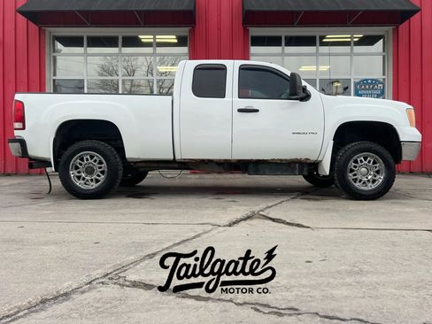 Used 2013 GMC Sierra 2500 W/T w/ Snow Plow Prep Package AWD/4WD image 1