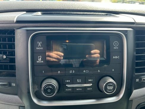 Used 2018 RAM 1500 Express image 13