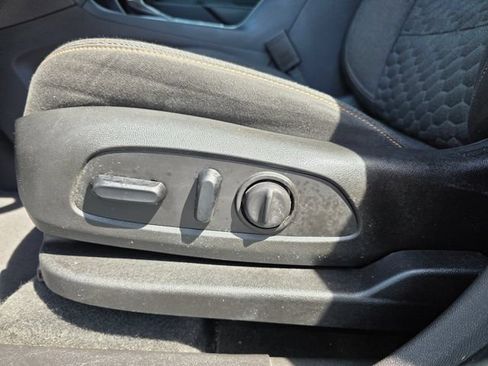 Used 2018 Chevrolet Equinox LT AWD/4WD image 13