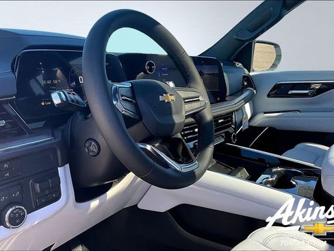 New 2026 Chevrolet Suburban Premier image 12
