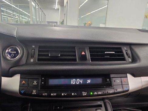 Used 2013 Lexus CT 200h w/ Seat Comfort Pkg FWD image 22