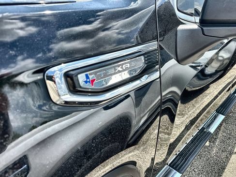 Used 2019 GMC Sierra 1500 SLT AWD/4WD image 11