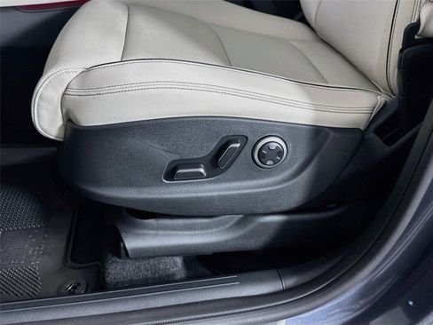 New 2027 Genesis GV70 2.5T Advanced AWD/4WD image 22
