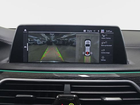 Used 2022 BMW 740i w/ M Sport Package image 24