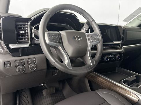 Used 2026 Chevrolet Silverado 2500 LT w/ Trail Boss Package image 4