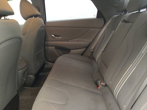 Used 2024 Hyundai Elantra SEL w/ Convenience Package FWD image 18