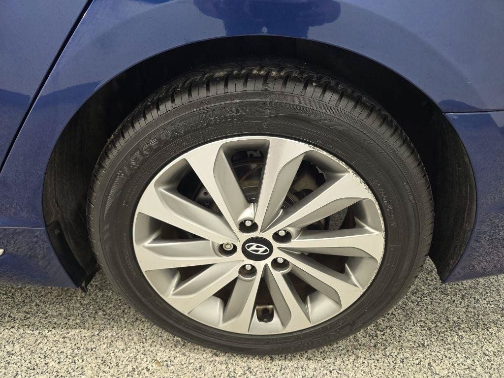 Used 2016 Hyundai Sonata Sport w/ Option Group 02 FWD image 32