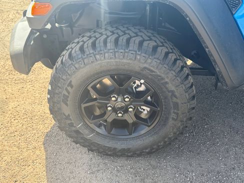 New 2025 Jeep Wrangler Willys AWD/4WD image 26