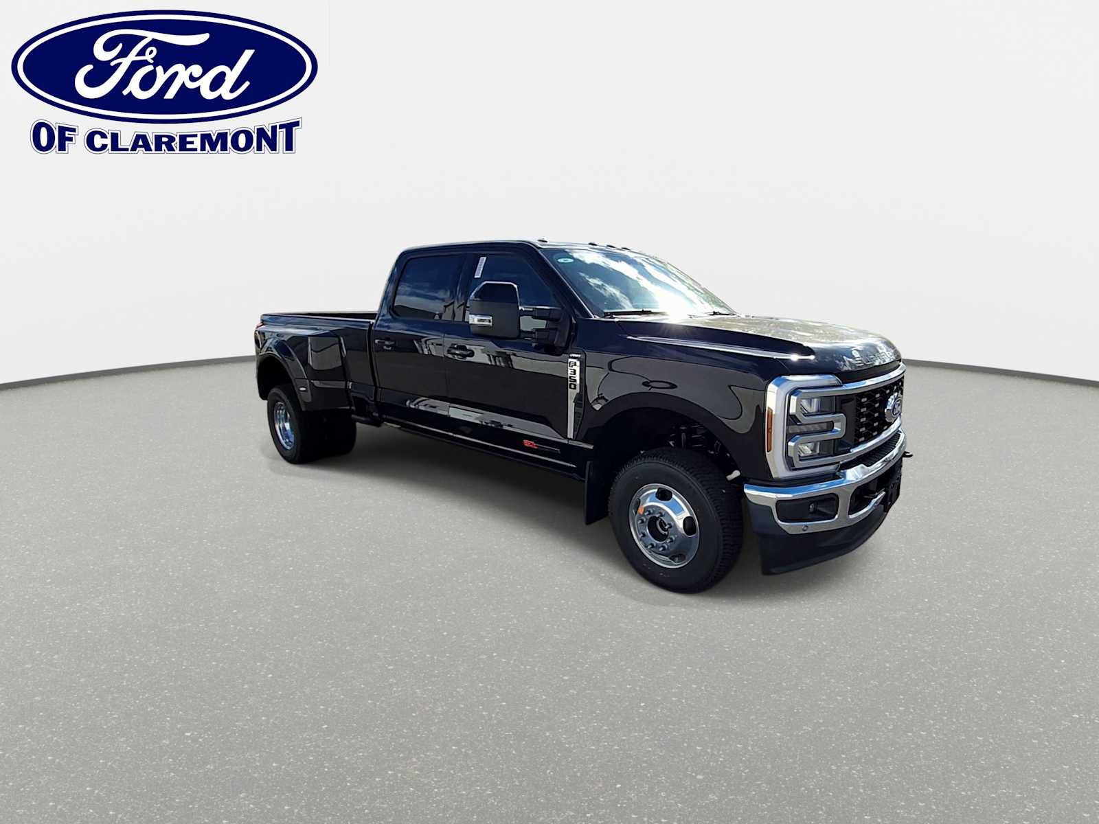New 2027 Ford F350 Lariat w/ Lariat Ultimate Package AWD/4WD image 2