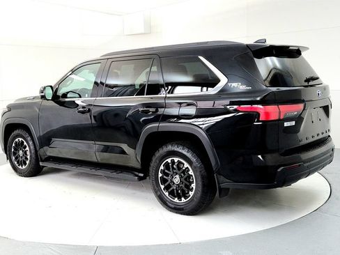 Used 2024 Toyota Sequoia SR5 w/ TRD Off-Road Package AWD/4WD image 4