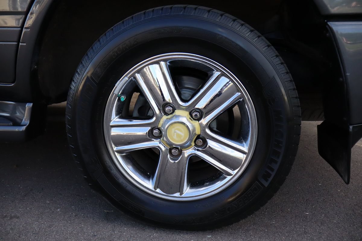 Used 2006 Lexus LX 470 4WD image 46