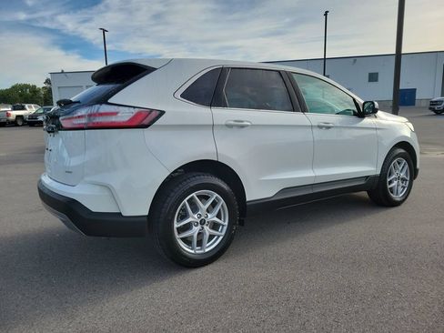 Used 2024 Ford Edge SEL w/ Convenience Package AWD/4WD image 4