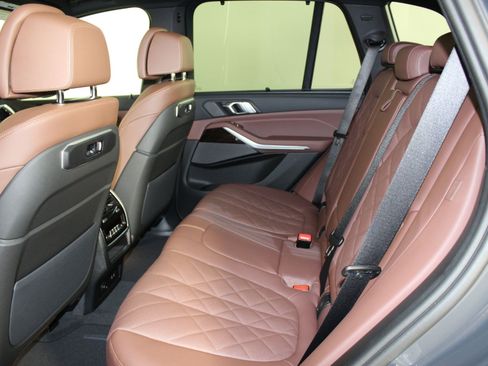 New 2026 BMW X5 xDrive40i w/ M Sport Package image 36