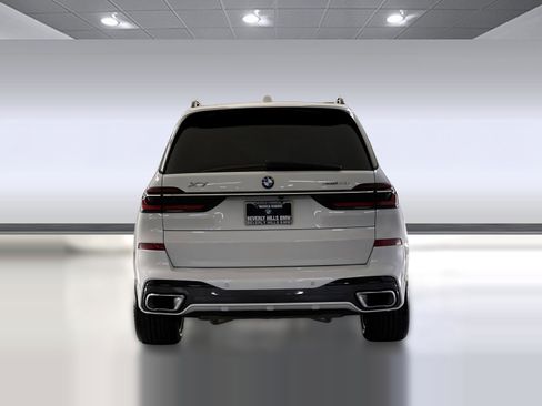 Used 2024 BMW X7 xDrive40i w/ M Sport Package image 10