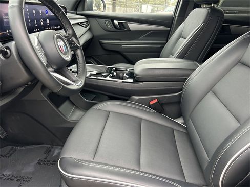 Used 2025 Buick Enclave Preferred image 11