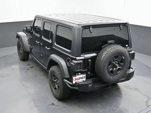Used 2018 Jeep Wrangler Unlimited Sport AWD/4WD image 20