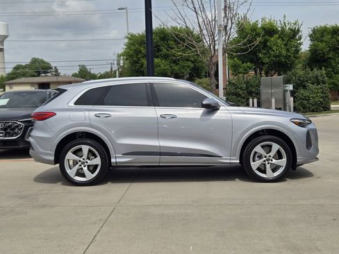 Certified 2025 Audi Q5 Premium Plus w/ Premium Plus image 7