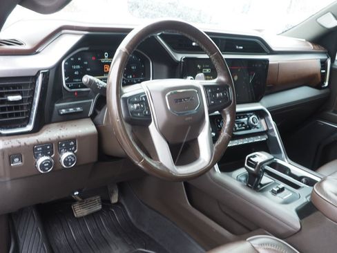 Used 2022 GMC Sierra 1500 Denali w/ Denali Reserve Package AWD/4WD image 12