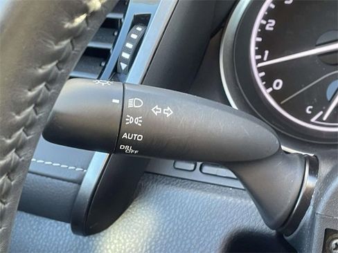 Used 2024 Toyota Camry SE image 21
