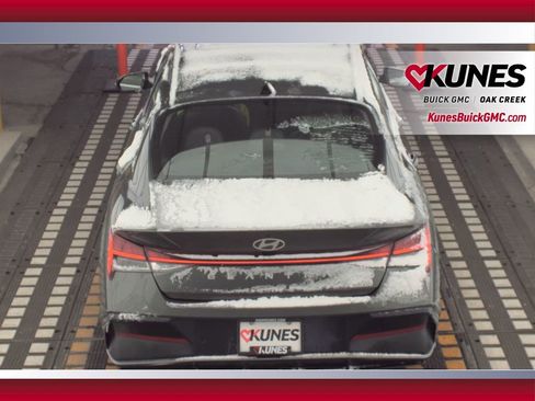 Used 2024 Hyundai Elantra Limited image 7