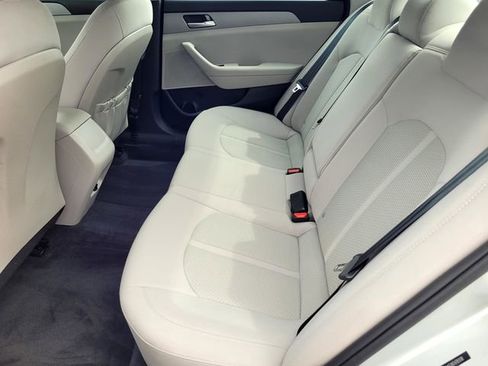 Used 2019 Hyundai Sonata SE FWD image 12