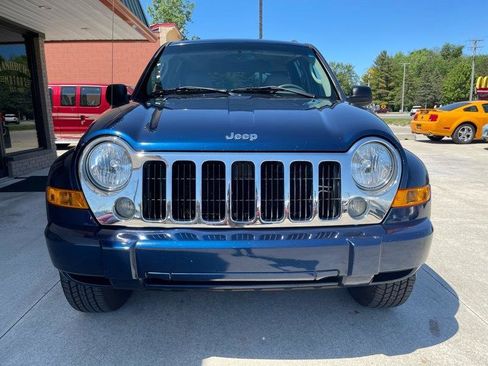 Used 2005 Jeep Liberty Limited AWD/4WD image 5