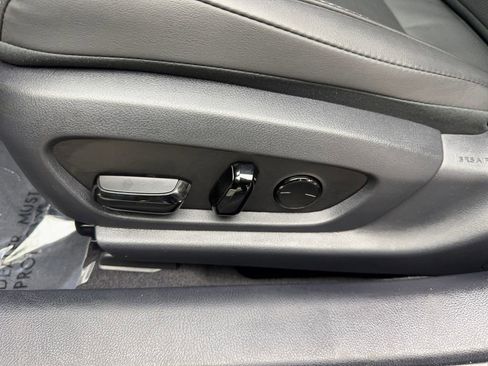 Used 2025 Lexus ES 350 w/ Premium Package image 30