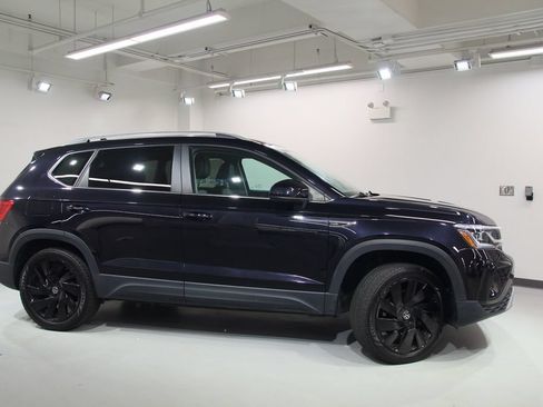 Used 2024 Volkswagen Taos SEL AWD/4WD image 11