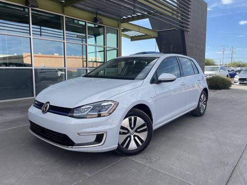 Used 2019 Volkswagen e-Golf SEL Premium image 1