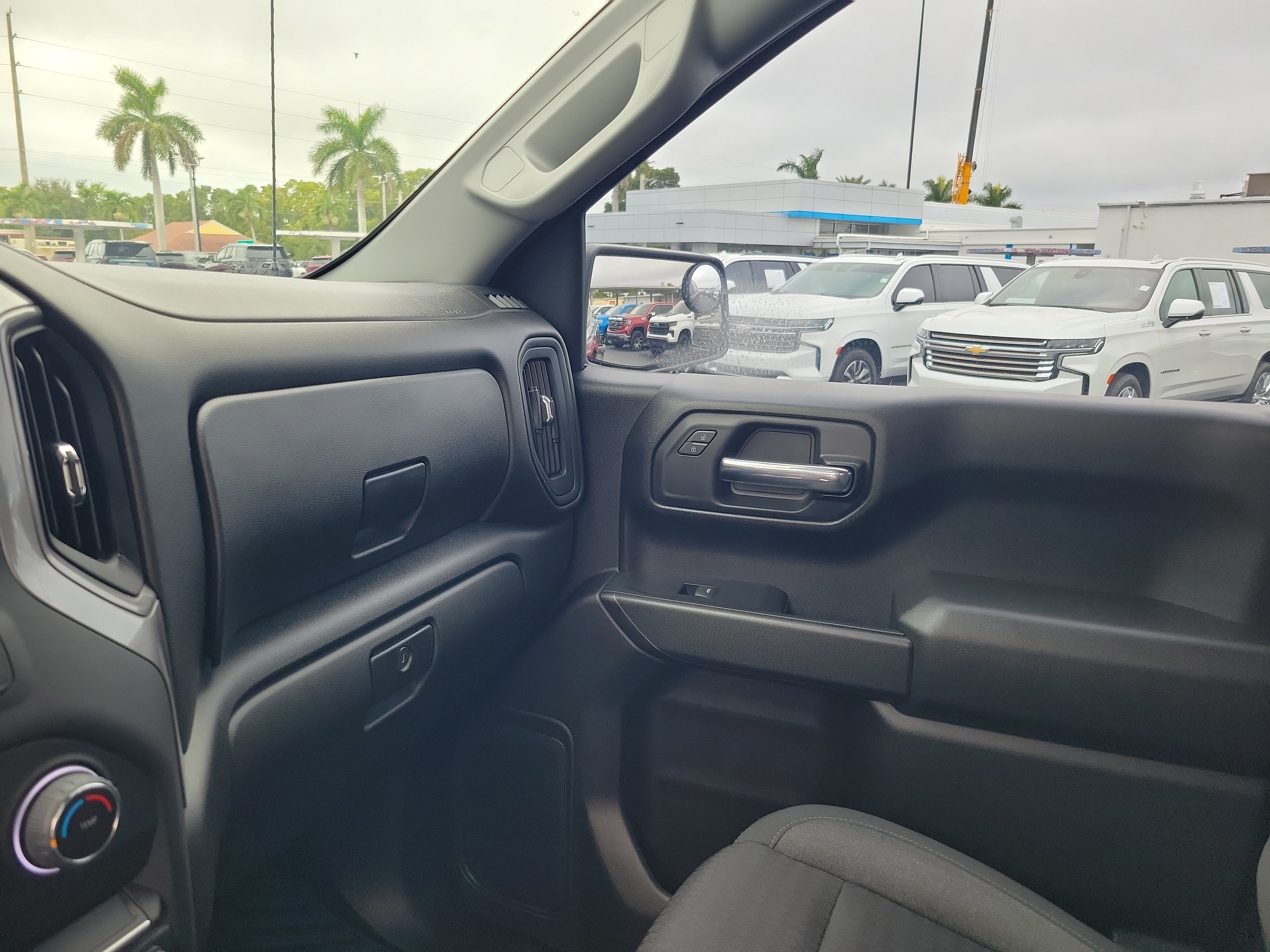 Used 2022 Chevrolet Silverado 1500 Custom AWD/4WD image 27