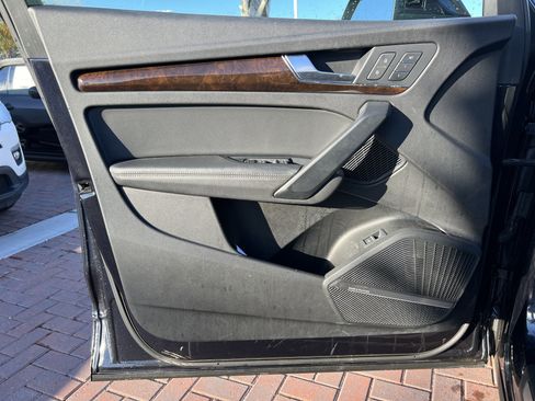 Used 2019 Audi Q5 2.0T Premium Plus w/ Premium Plus Package image 14