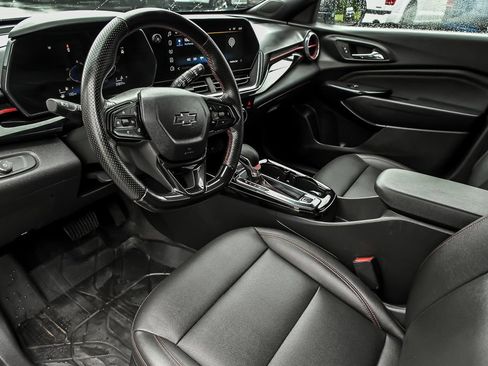 Used 2024 Chevrolet Trax RS w/ Driver Confidence Package FWD image 11
