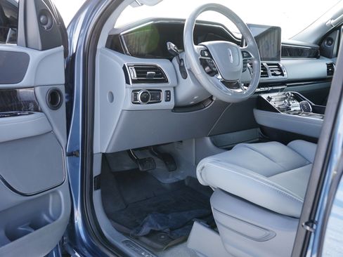 Used 2018 Lincoln Navigator Reserve w/ Technology Package image 15