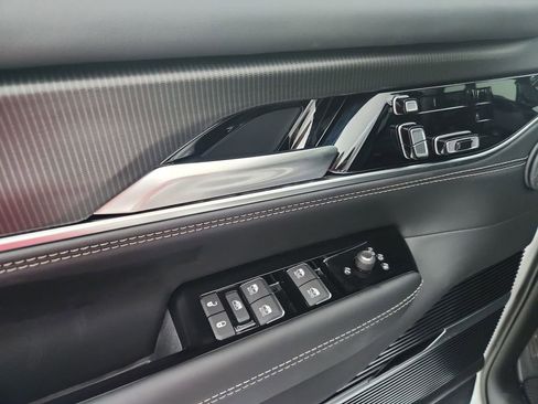 New 2026 Jeep Grand Wagoneer Summit AWD/4WD image 20