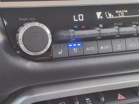 Certified 2025 Toyota Sequoia Platinum AWD/4WD image 13