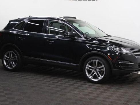 Used 2017 Lincoln MKC Reserve image 1