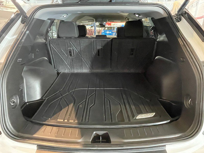 Used 2024 Chevrolet Blazer LT w/ Convenience Package FWD image 6