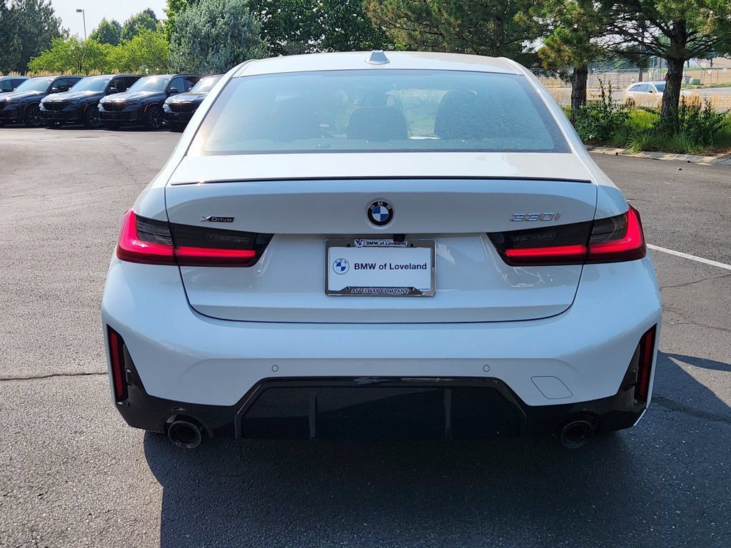 New 2026 BMW 330i xDrive Sedan w/ M Sport Package AWD/4WD image 4