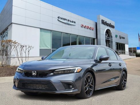 Used 2024 Honda Civic Sport Touring image 2