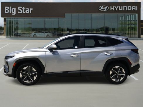 Used 2025 Hyundai Tucson SEL FWD image 2