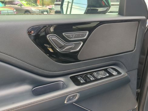 New 2025 Lincoln Aviator 2WD image 12