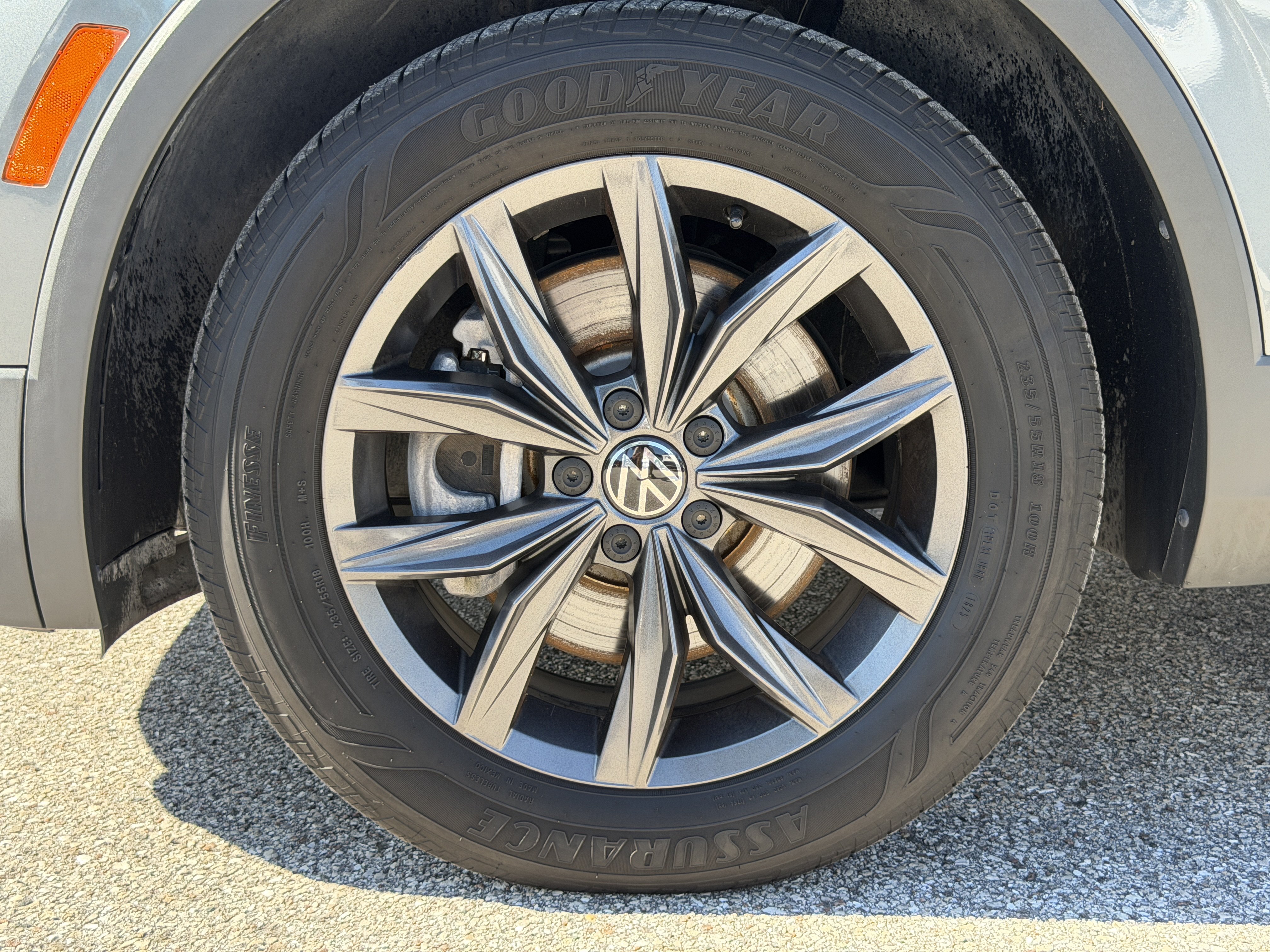 Certified 2022 Volkswagen Tiguan SE FWD image 36