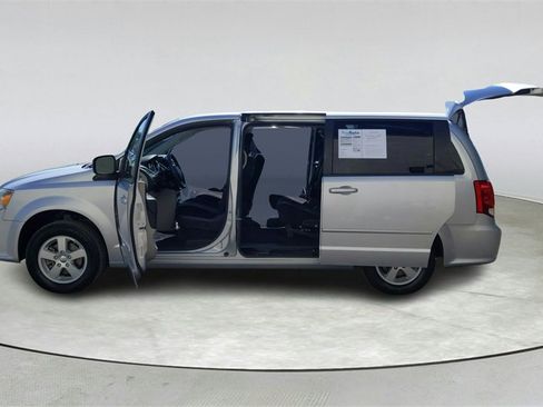 Used 2011 Dodge Grand Caravan Mainstreet w/ PWR Convenience Group image 11