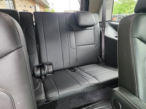 Used 2019 Chevrolet Tahoe LT w/ Luxury Package AWD/4WD image 11