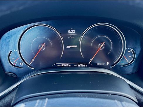 Used 2019 BMW 740e xDrive w/ M Sport Package AWD/4WD image 12