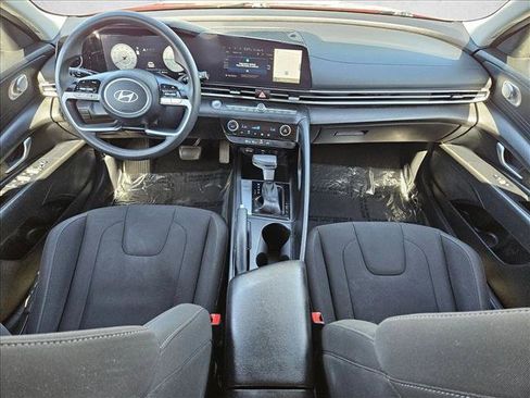 Used 2024 Hyundai Elantra SEL FWD image 21