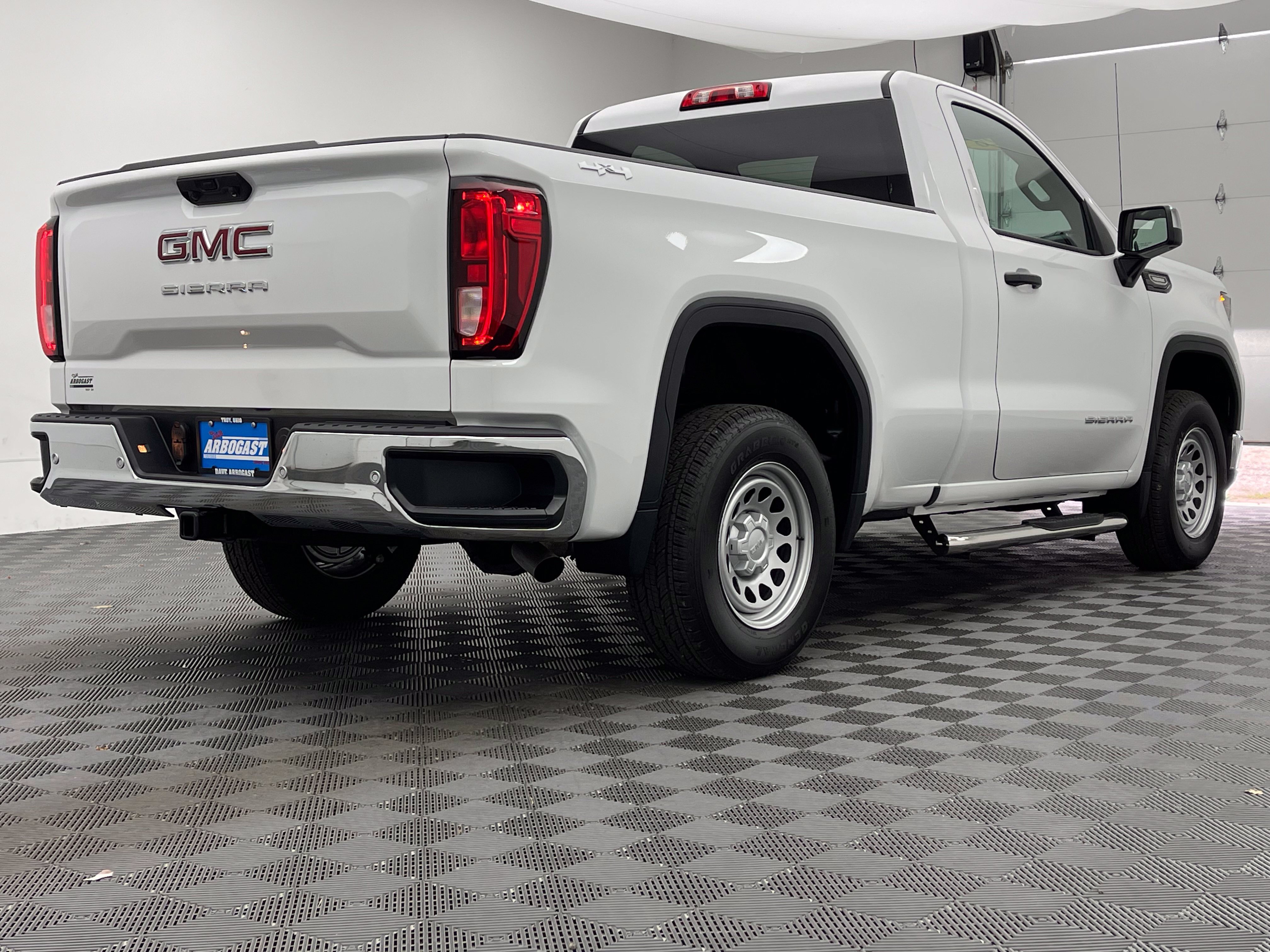 Used 2026 GMC Sierra 1500 Pro w/ Pro Value Package AWD/4WD image 5