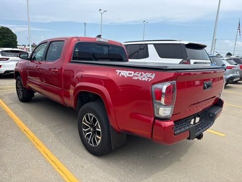 Used 2022 Toyota Tacoma TRD Sport w/ Technology Package AWD/4WD image 6